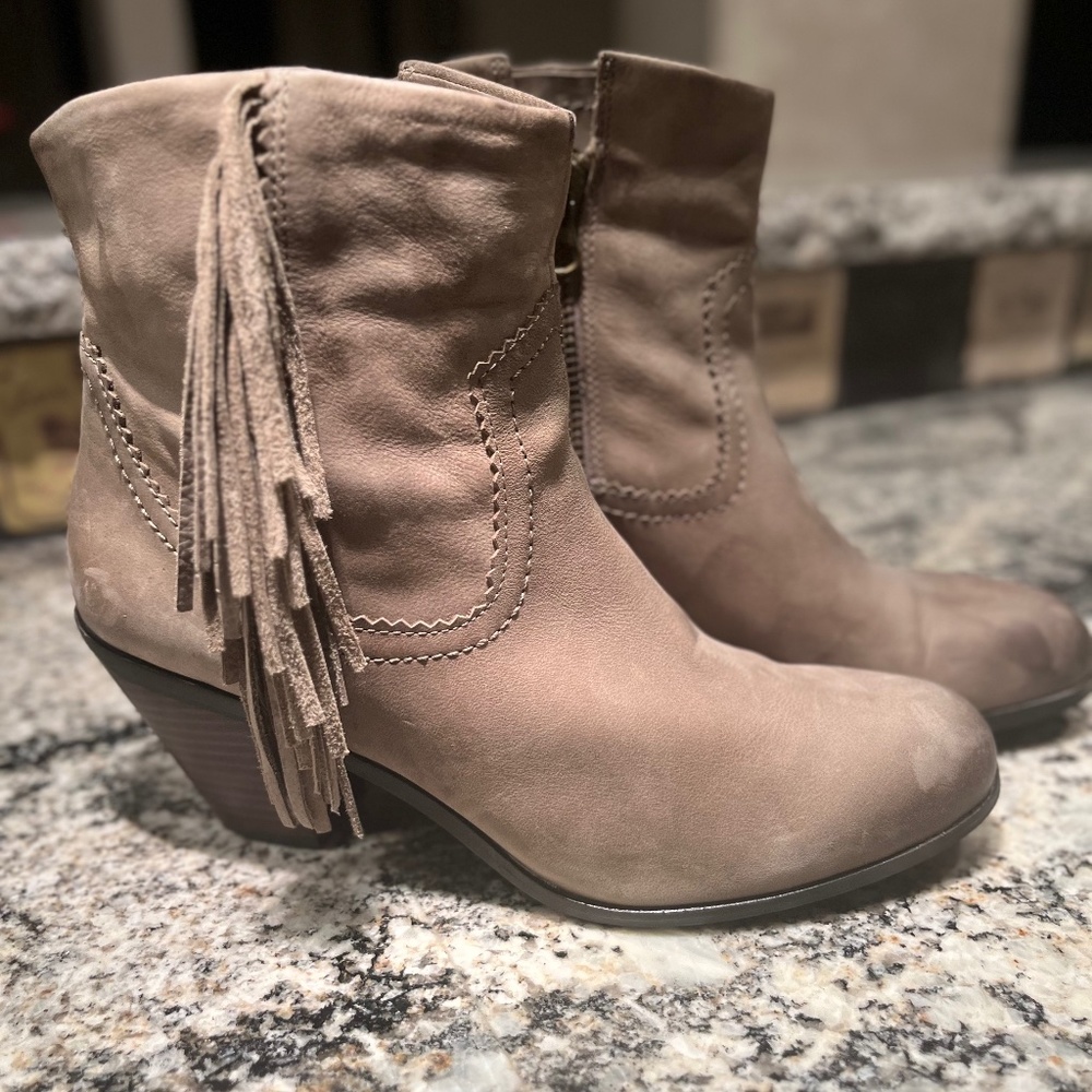 Sam Eldeman Olive Color Western Bootie